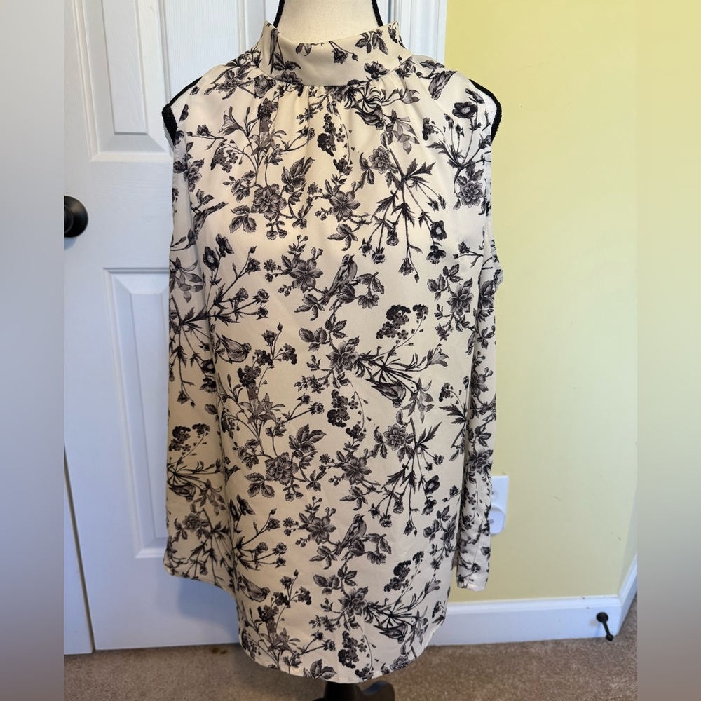 Floral Print Women's Blouse - Black and Cream